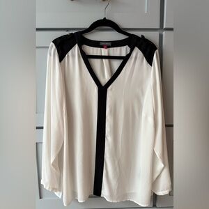 Vince Camuto Cream and Black V-Neck Blouse